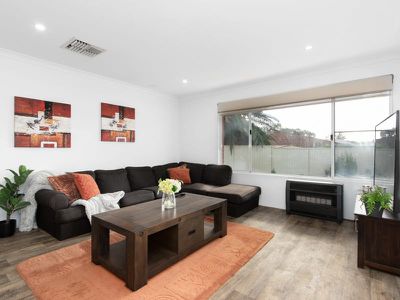 18 Bushlark Rise, Canning Vale