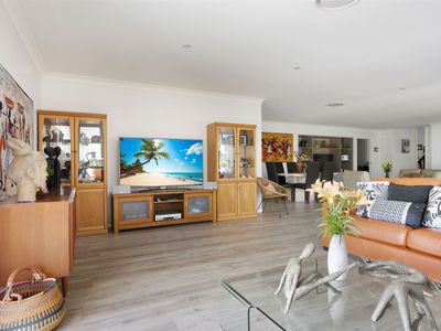 9 Carriage Way, Milton