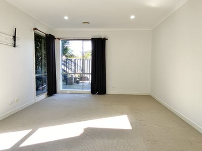 1158 Ison Road, Manor Lakes