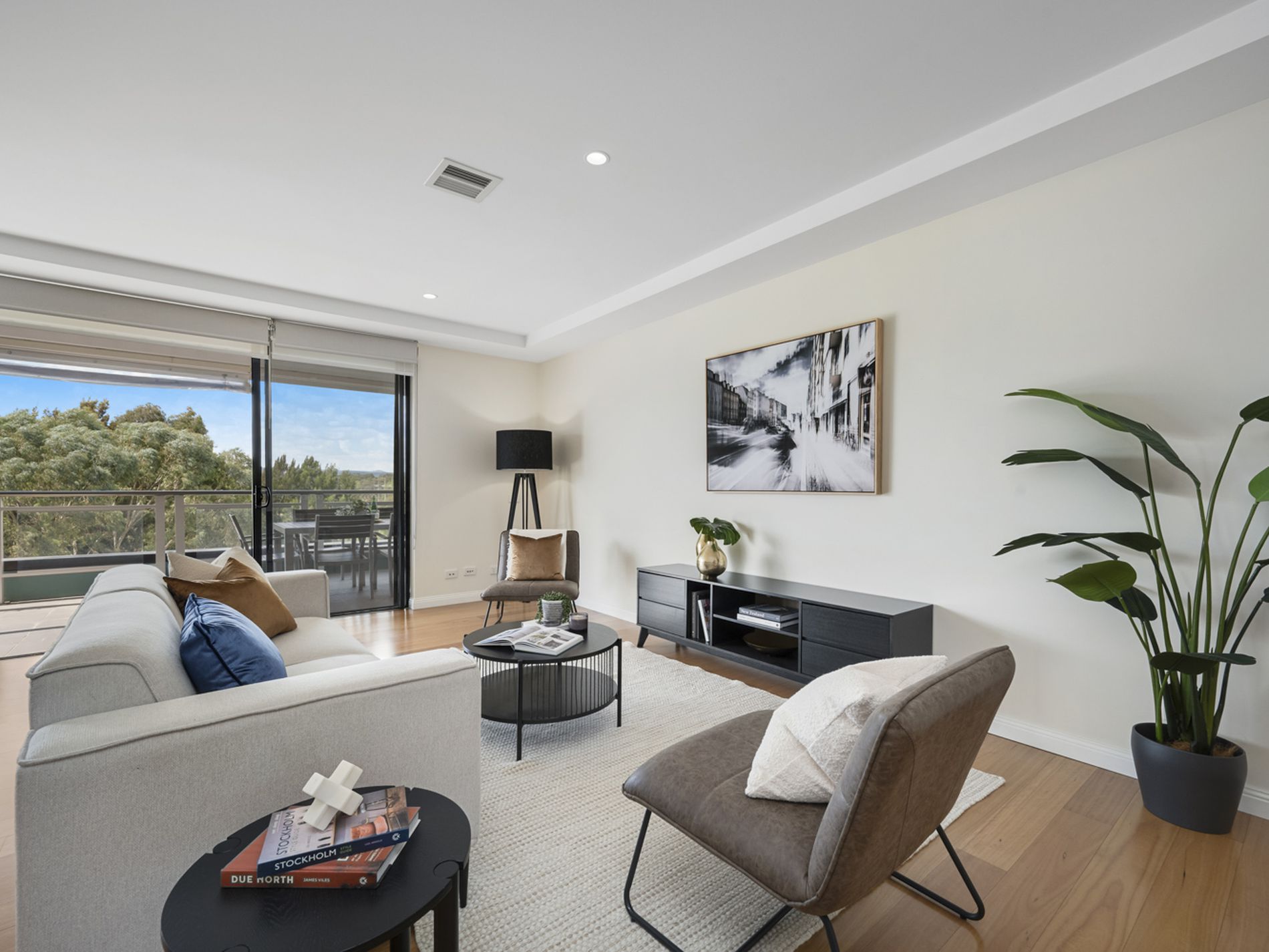 135 / 54 Printers Way, Kingston