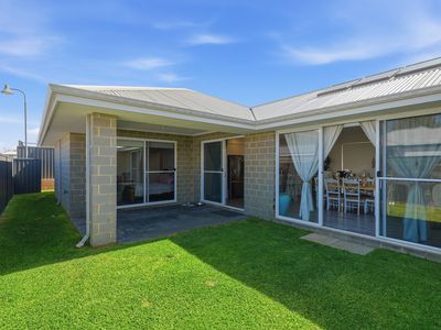 12 Pavarotti Vista, Hammond Park