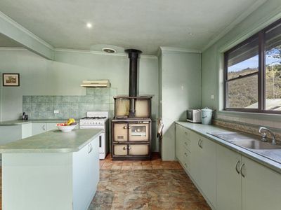 2115 HIGHLANDS ROAD, Whiteheads Creek