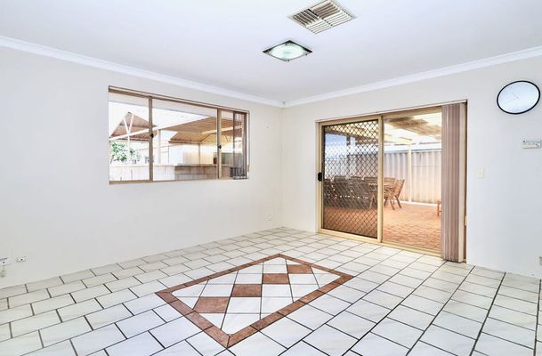 32 Argonaut Avenue , Waikiki