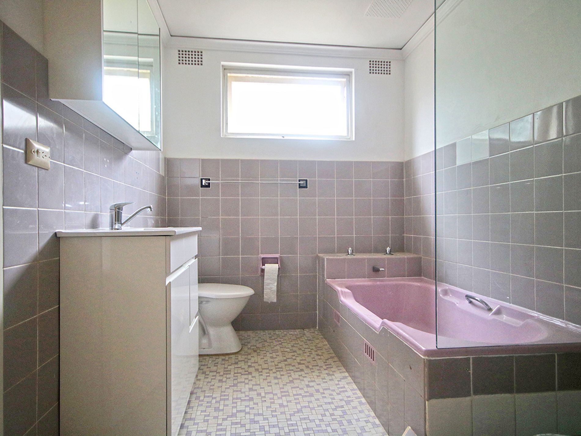 4 / 21 Denman Avenue, Wiley Park