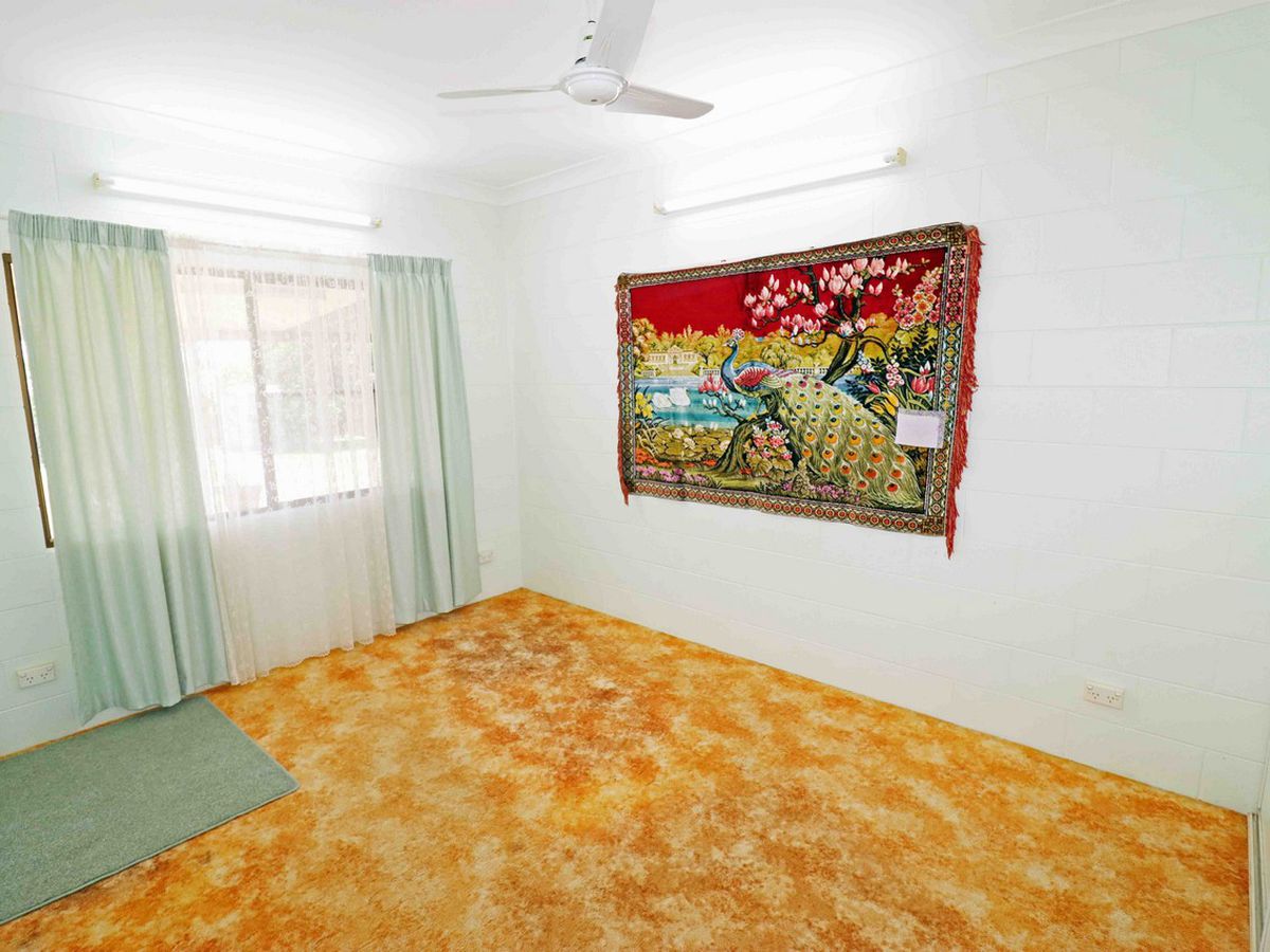 32 Tower Avenue, Atherton