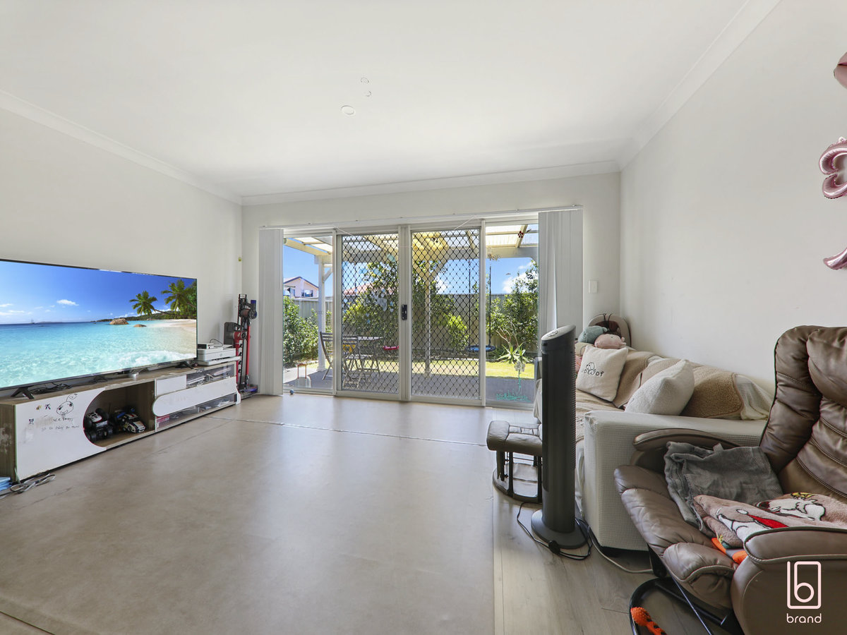104 Nigella Circuit, Hamlyn Terrace