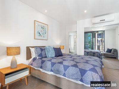 81 / 172 Railway Parade, West Leederville