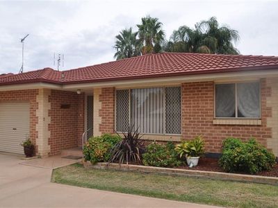 2 / 30 Grenfell Street, Forbes