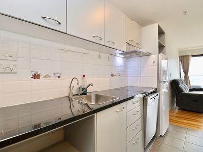 306 / 135 Vincent Street, City Centre