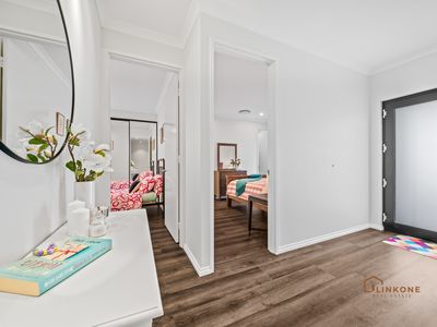 28 Arrowsmith Loop, South Guildford