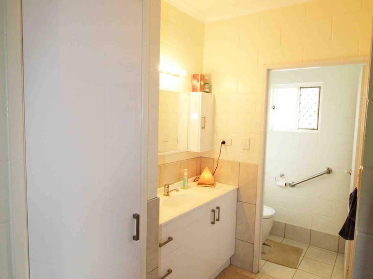 10 Horsley Close, Atherton