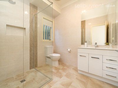 2 FENWICK COURT, Wodonga