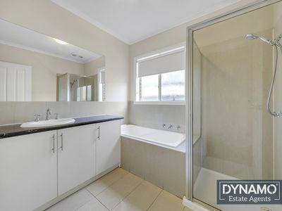 4 princes circuit, Craigieburn