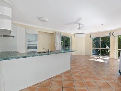 2 Hakea Court, Tewantin