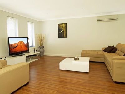 2 / 53 Cabernet Drive, Dapto