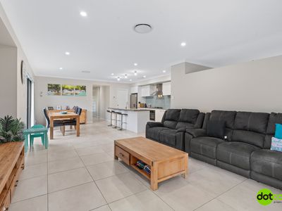 3 Tulip Way, Hamlyn Terrace