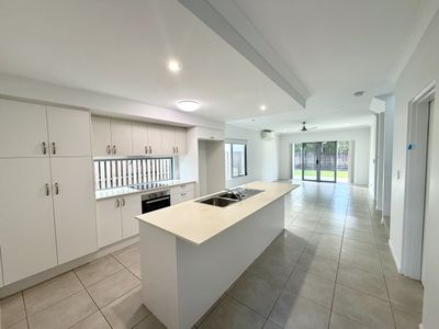52 Edge Court, Manoora