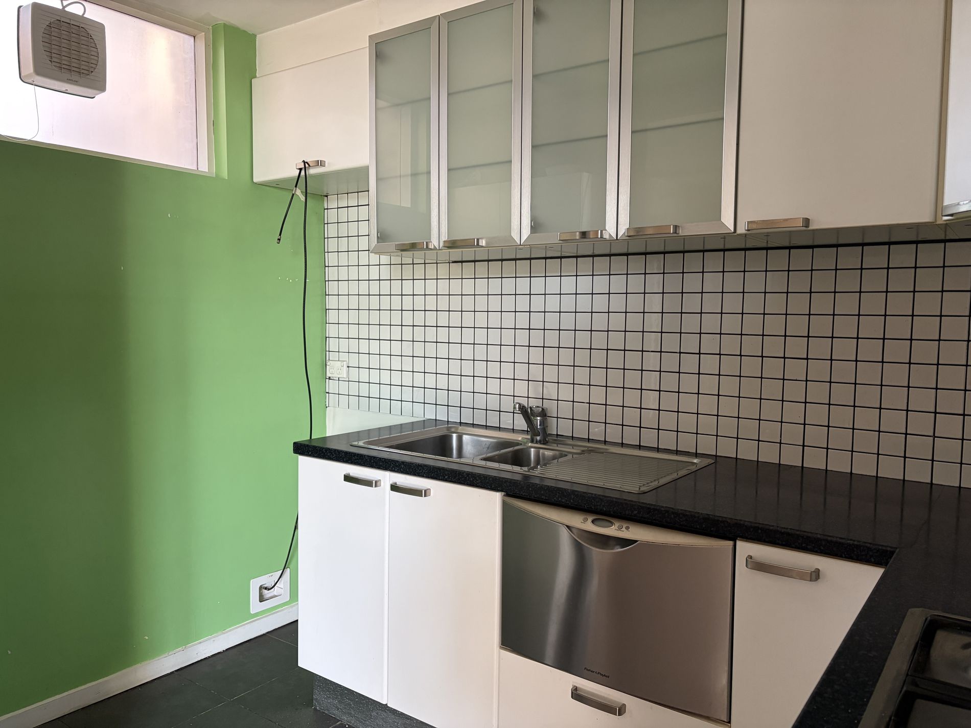 4 / 2 Aphrasia Street, Newtown