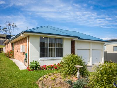 19 Yabbarra Drive, Dalmeny