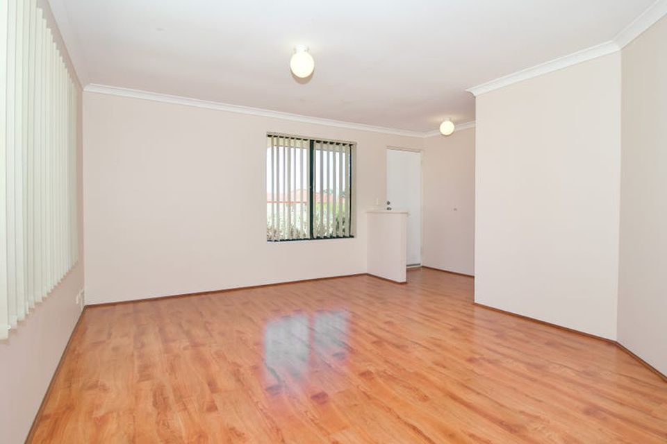 58 Oakwood Crescent, Waikiki