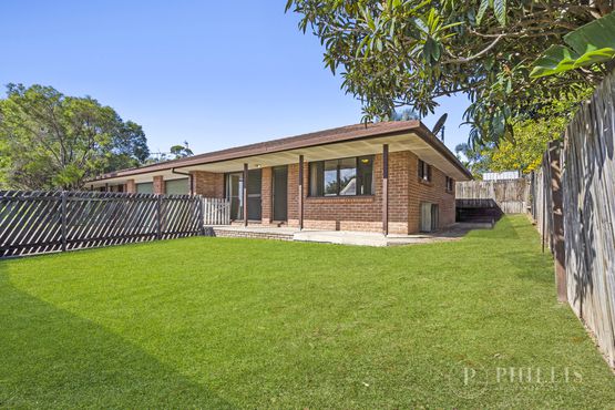 1 & 2 / 77 Corunna Crescent, Ashmore