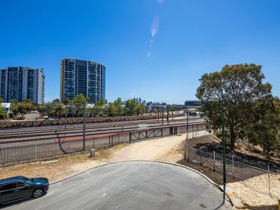 10 / 28 Goodwood Parade, Burswood