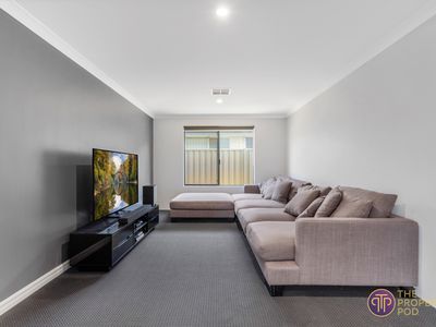 10 Alata Grove, Byford