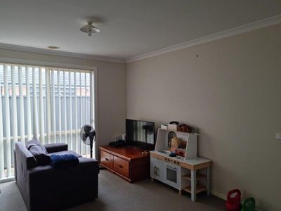 67 Weavers Street, Manor Lakes