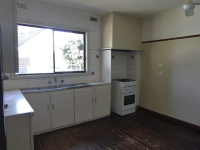 16 Heywood Cres, Seymour