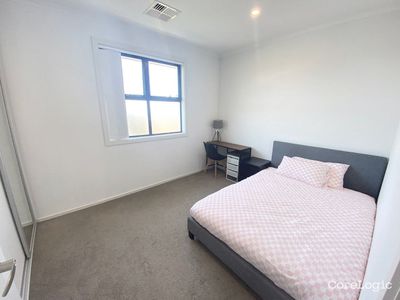 Room 1 / 4B Gray Street, Plympton