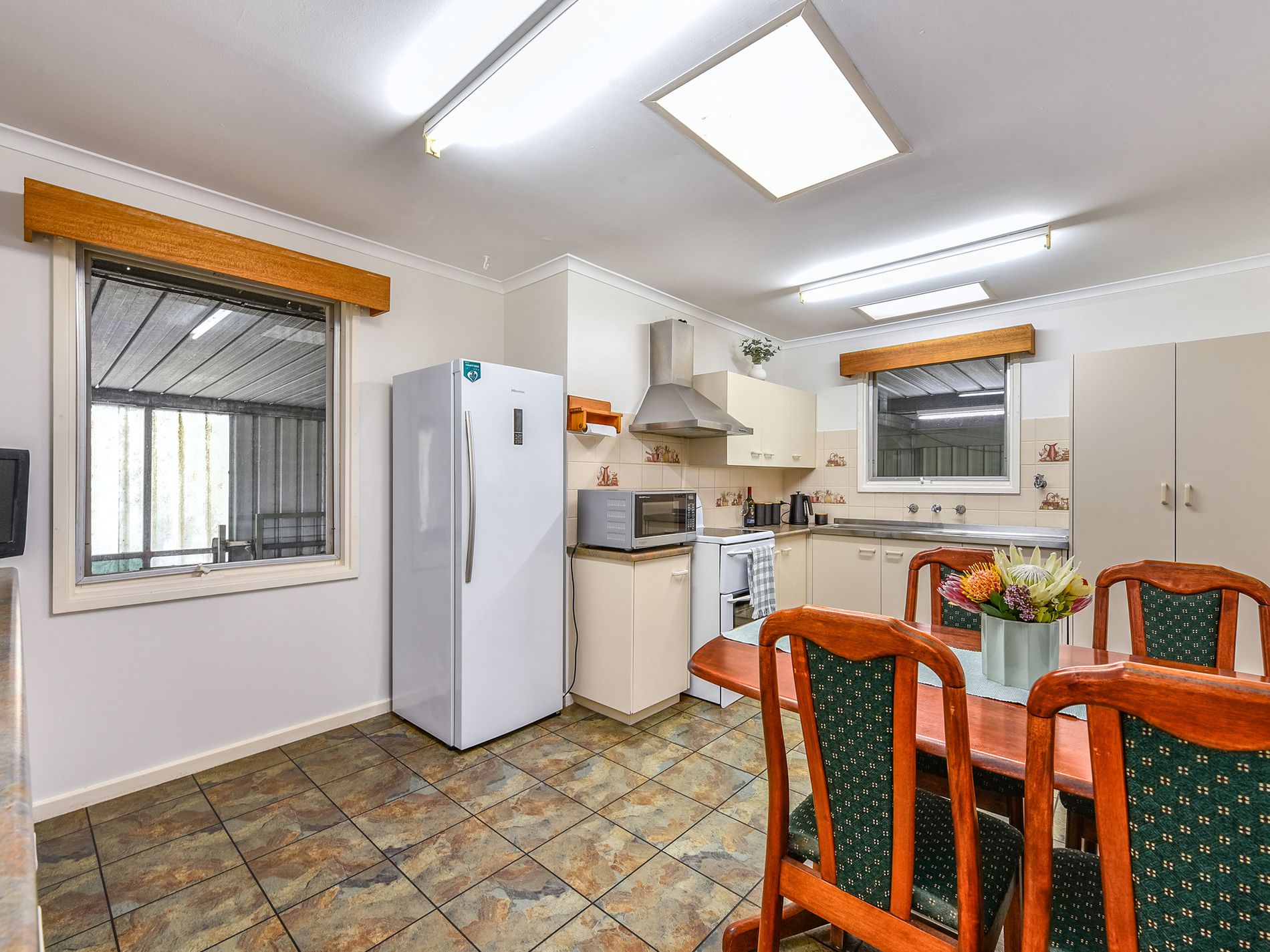 6 MULLINS STREET, Millicent