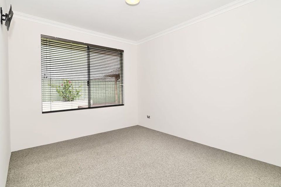 22 Searchers Crescent , Baldivis