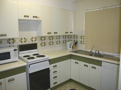 10 / 27 Head Street, Forster