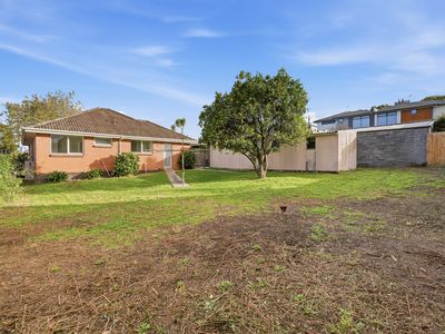 25 Hampshire Road, Glen Waverley