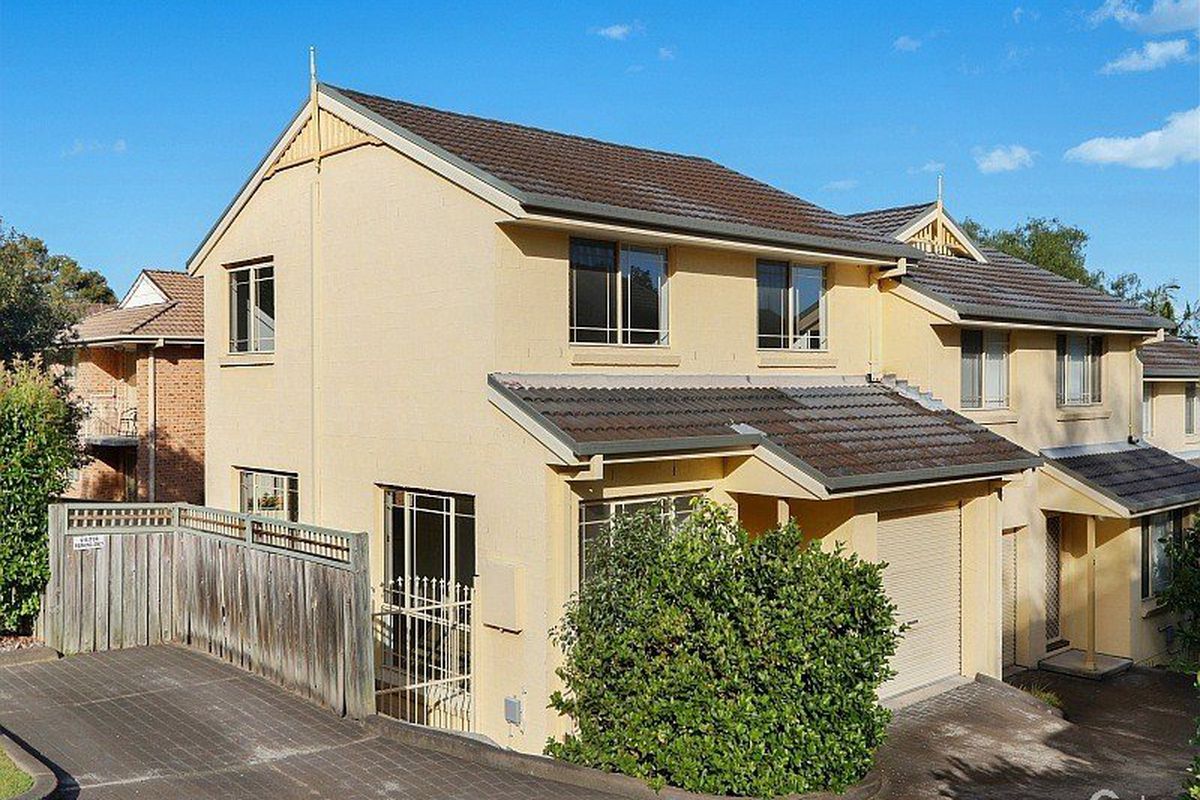 1 / 23-25 Donnison Street, Gosford