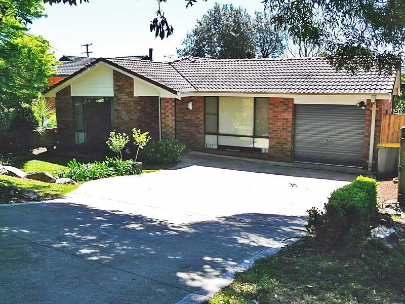 14 Armstrong Crescent, Robertson