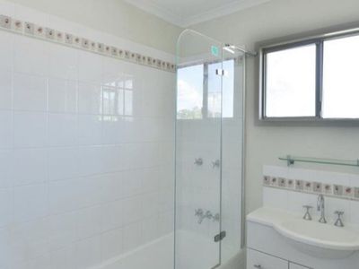 1 Emerson Ct, South Gladstone