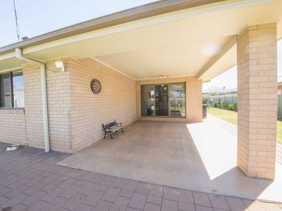 8 Glenshee Close, Dubbo