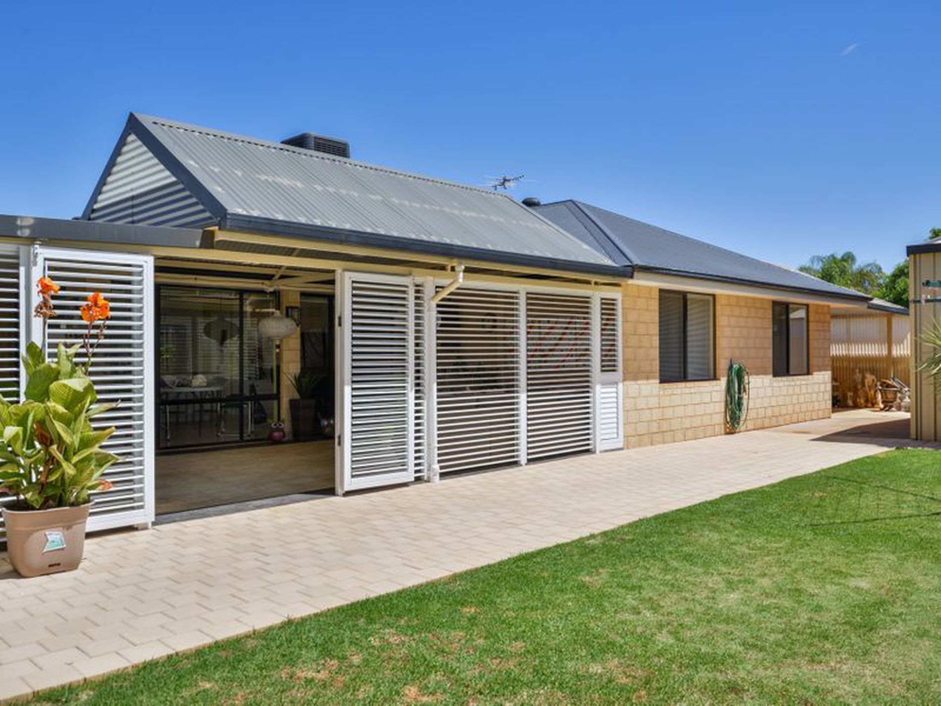 6 Wasley Street, Somerville