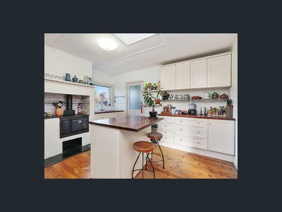 39 Lawton Avenue, Geelong West