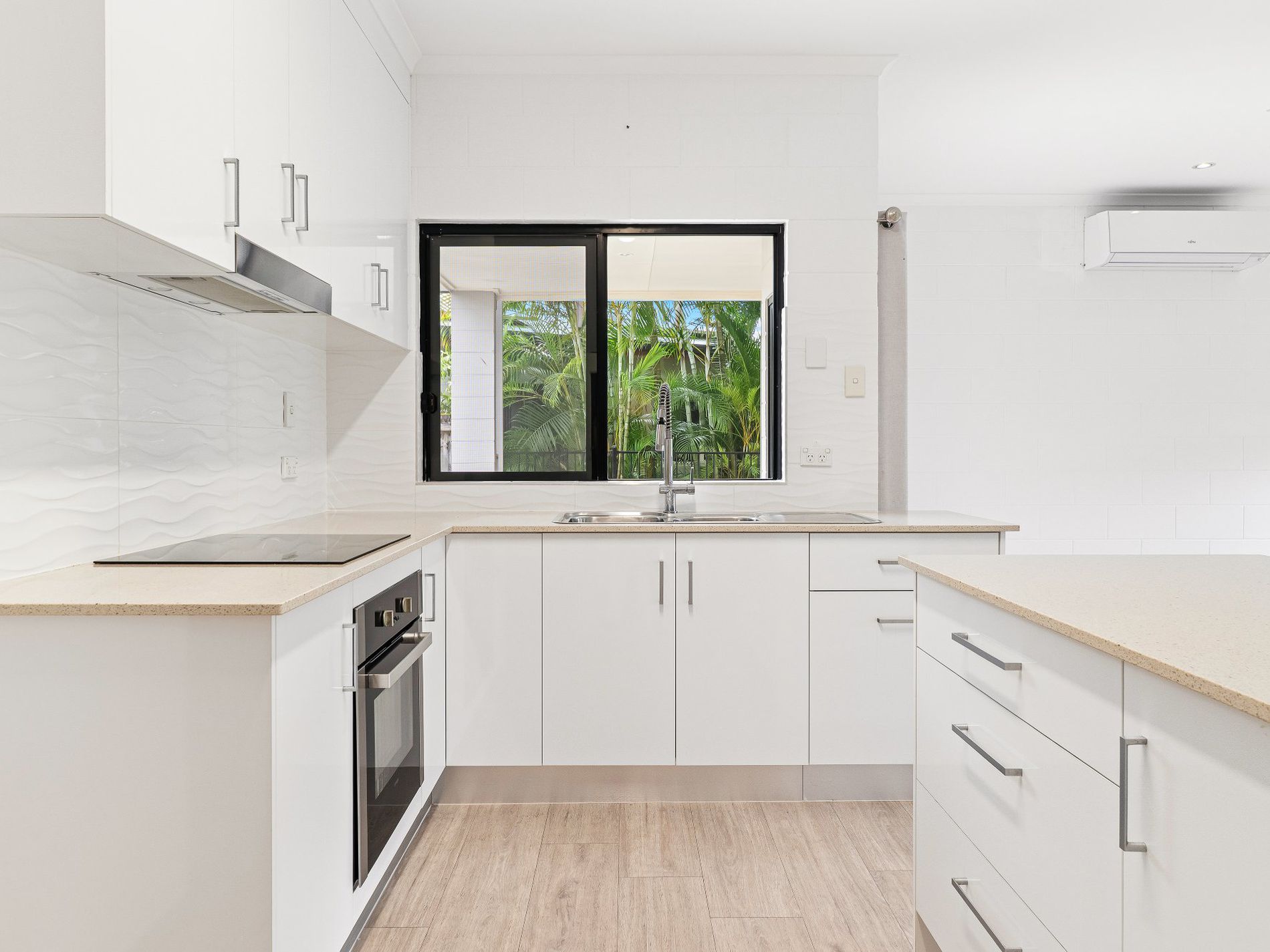 118 / 2-6 Lake Placid Road, Caravonica