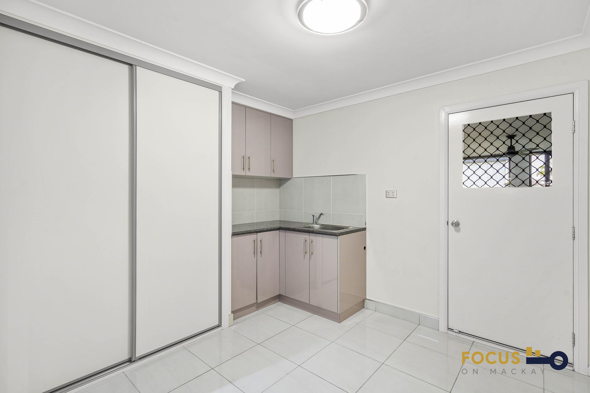 6 Chantilly Court, Glenella