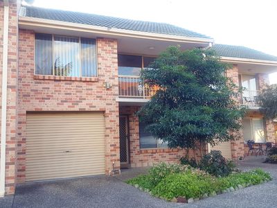 2 / 13 Grove Circuit, Lake Illawarra