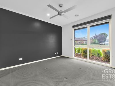 7 Jarrah Court, Narre Warren