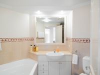 45 / 32 Macrossan Street, Brisbane City