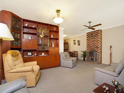 28 Narrawong Street, Rochedale South
