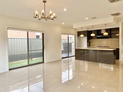 7 Tomago Street, Tarneit