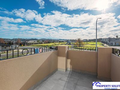 28 Hedgevale Drive, Officer