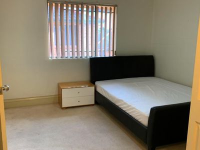 18 / 2-6 Gloucester Avenue, Burwood