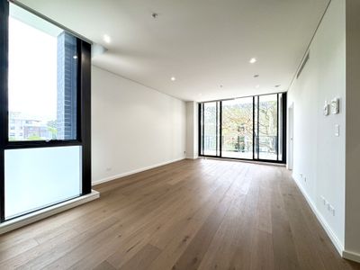 403 / 1 Corona Avenue, Roseville